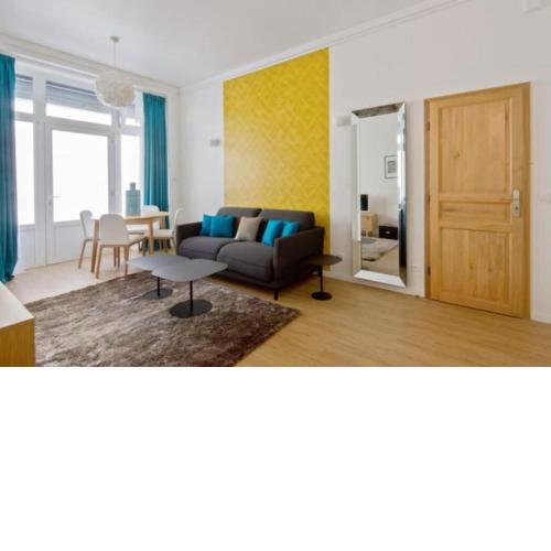 Cozy 2 Bedroom Apartment in Paris