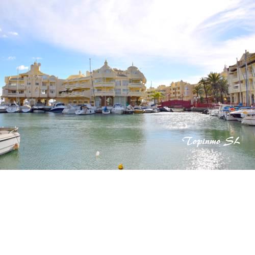 Cozy 2 bedroom apartment Island complex in marina harbour