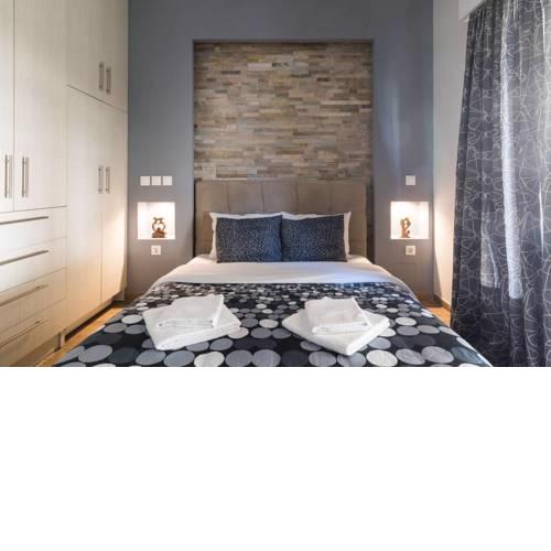 Cozy 2 bedroom apartment near Acropolis (Thissio)