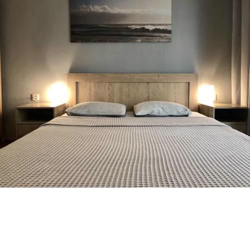 Cozy 2 Bedroom Apartment