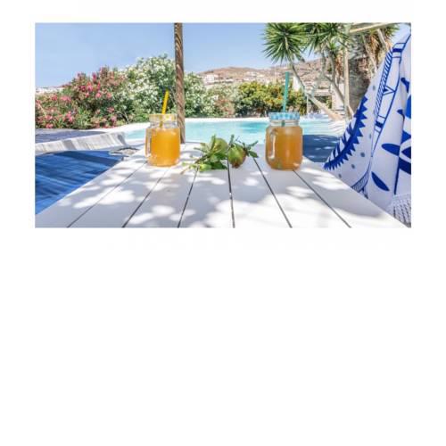 Cozy 2-Bedroom House in Tinos