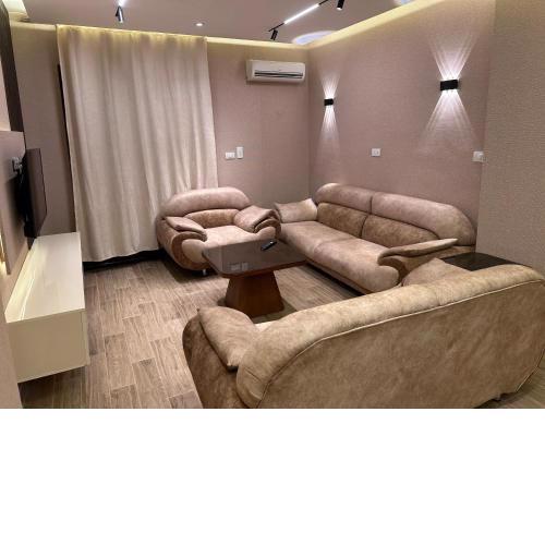 Cozy 2 bedrooms apartment In Rehab City