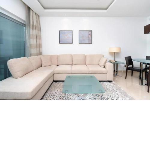 Cozy 2BDR in Jumeirah Lakes Towers