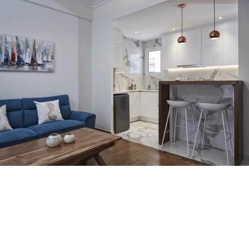Cozy and Bright 2BD Apartment in Kolonaki