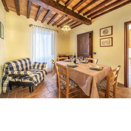 Cozy and comfortable apartment in Poggio-Camporgiano
