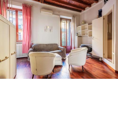Cozy and fancy studio on the Navigli by Easylife