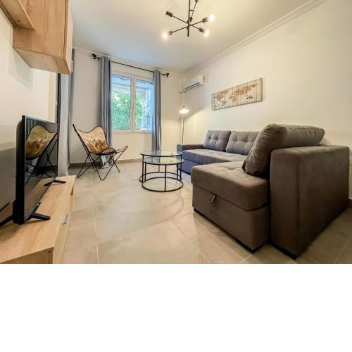 Cozy and Modern 67m² Apt in Neos Kosmos