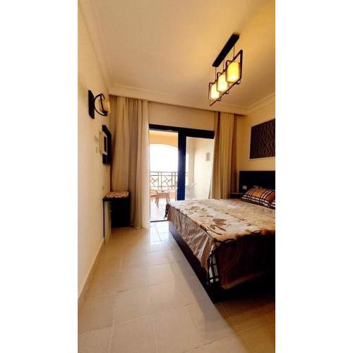 Cozy and spacious apartment for family , view sea