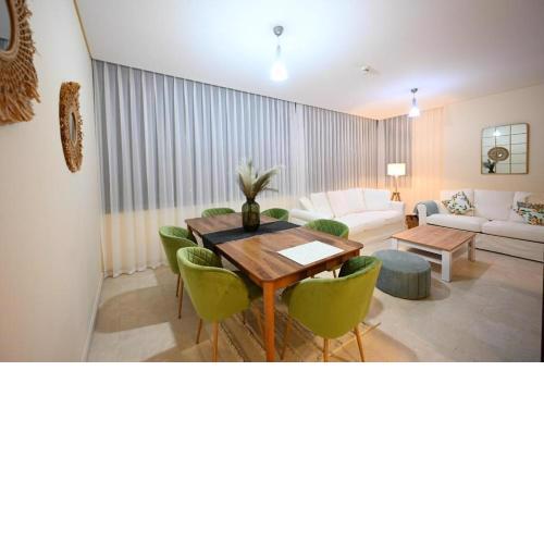 Cozy and very well-lit apartment in DIFC