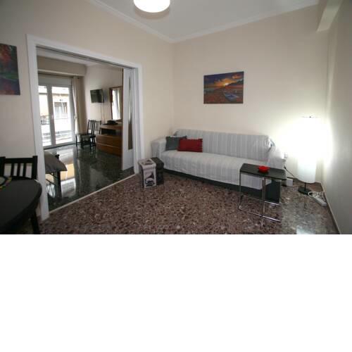 Cozy apartment close to two central metro stations H1