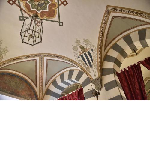 Cozy apartment in a private museum in Oltrarno