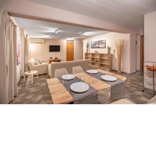 Cozy apartment in Glyfada