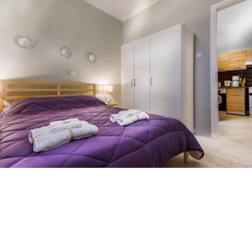 Cozy apartment in Koukaki close to the metro
