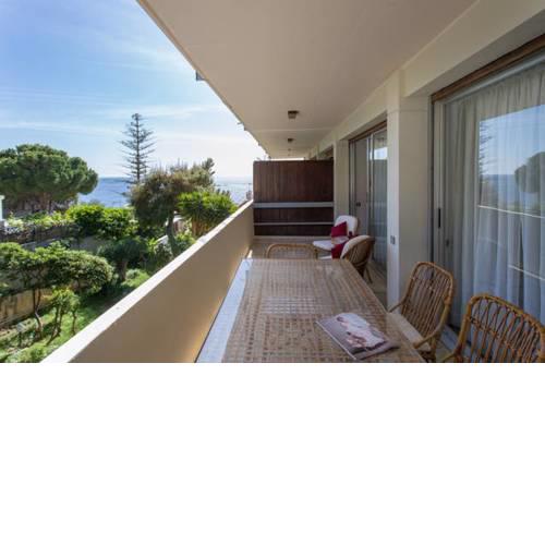 Cozy apartment in Saronida