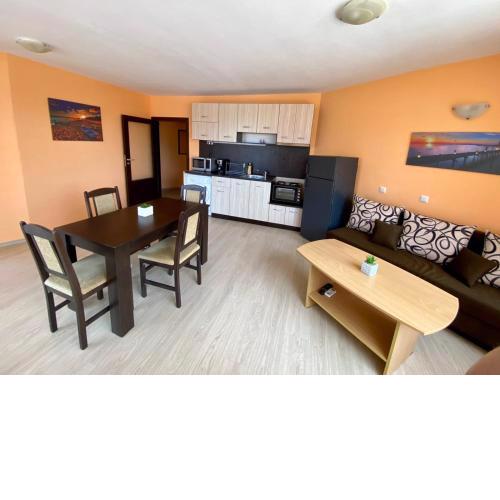 Cozy apartment in the center of Primorsko