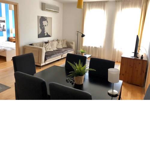 Cozy Apartment in the center with Gym and Sauna