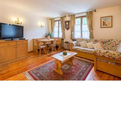 Cozy apartment near Cortina