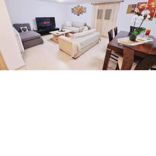 Cozy apartment near sea and airport
