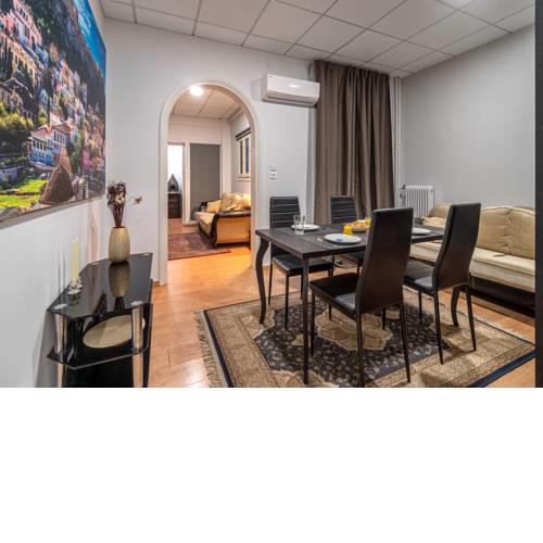 Cozy apartment next to Syntagma Square