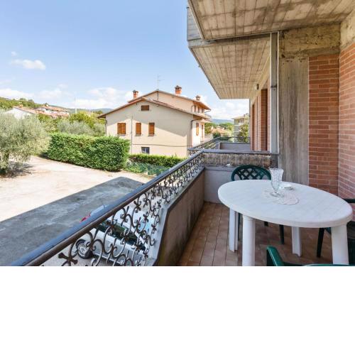 Cozy apartment with swimming pool and gym on Lake Trasimeno