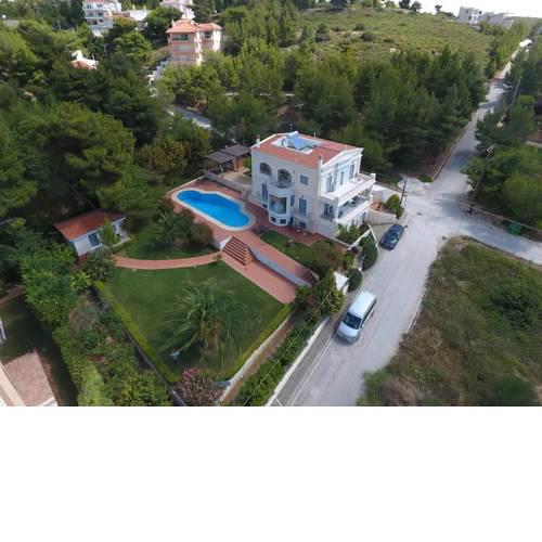 Cozy Apartment with Swimming Pool