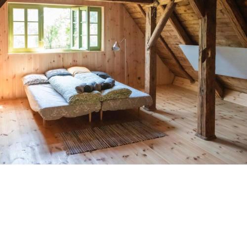 Cozy Attic room, Hills & Forest views + Free Sauna