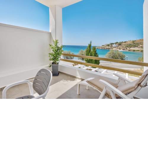 Cozy Beach Apartment with Seaview