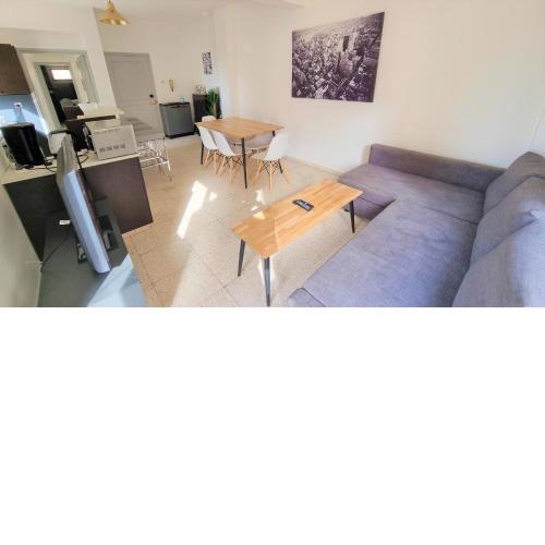 Cozy Beach Apt / 100 MBit+ Netflix / Near Airport