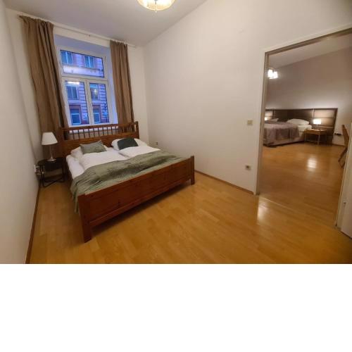 Cozy Budget 3BR Apt. with best Location