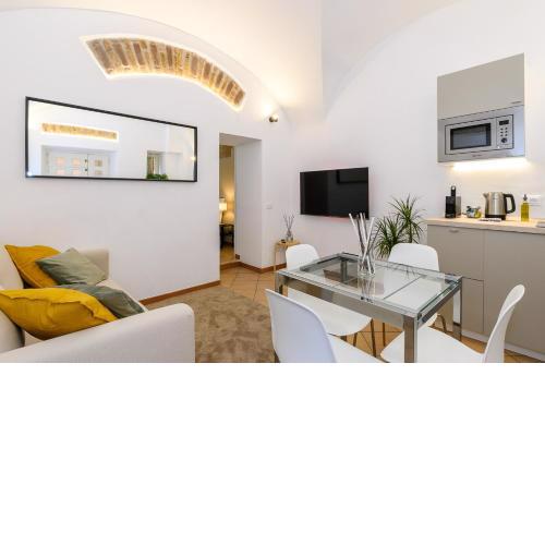 Cozy & Central with Private Entrance - NDP Rent