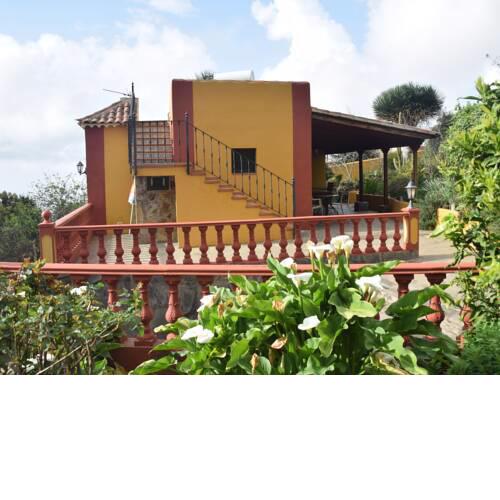 Cozy Cottage in Orotava with Swimming Pool