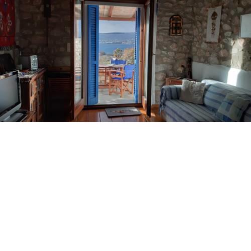 Cozy cottage with shared pool at Marchello Beach