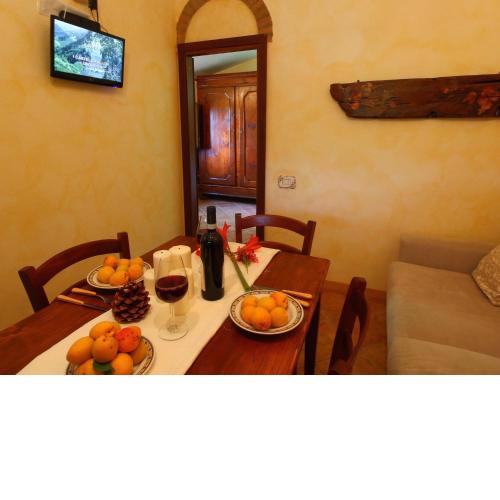 Cozy Farmhouse in Castel del Piano with Swimming Pool
