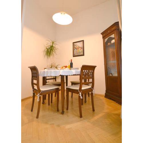 Cozy Flat by The Astronomical Clock