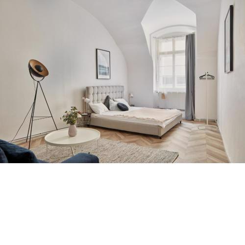 Cozy Flat in New Town by Prague Days
