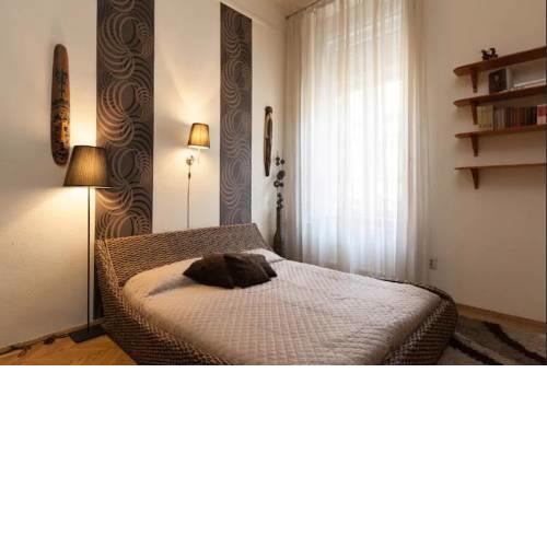 Cozy flat near the Parliament
