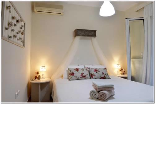 Cozy guest house with great view in Ancient Corinth