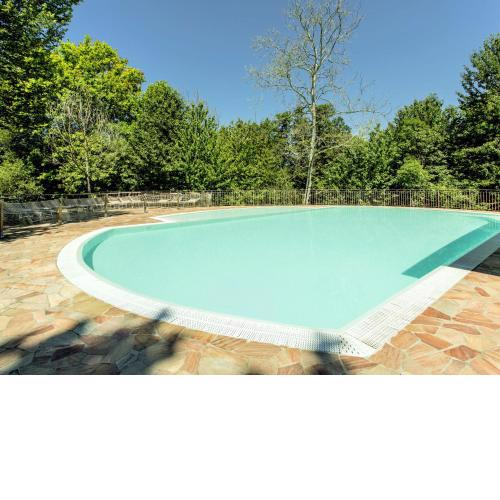 Cozy Holiday Home in Lombardy with Swimming Pool