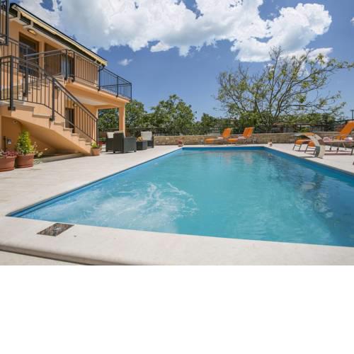 Cozy Holiday Home in Svetvincenat with Private Pool