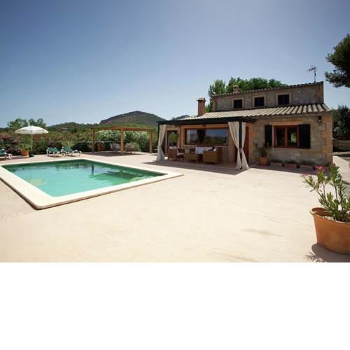 Cozy Holiday Home with Private Pool in Alcudia