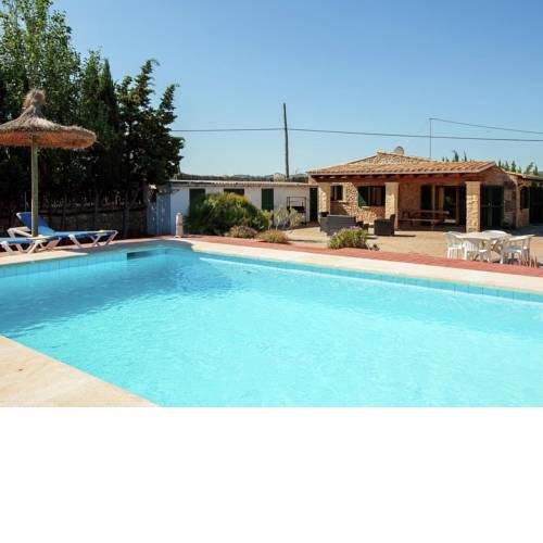 Cozy Holiday Home with Private Pool in Alcudia