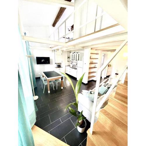 Cozy Loft Marina View