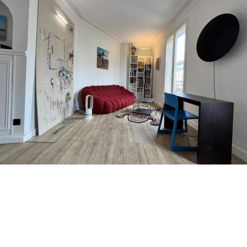 Cozy love nest near the Marais