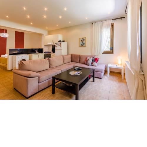 Cozy Luxury Apartment Fully Equipped in Heraklion