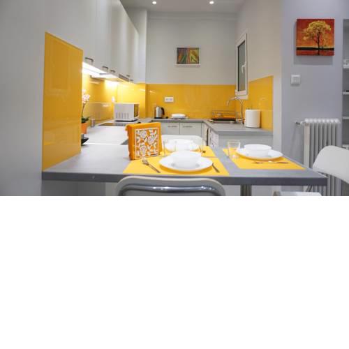 Cozy Newly-renovated Studio • Pagrati Neighborhood