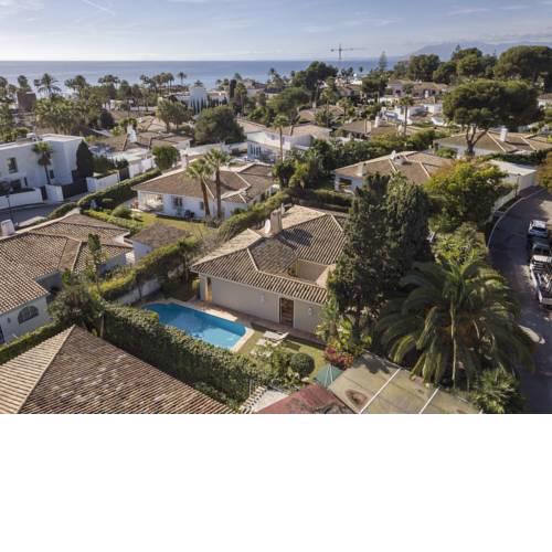 Cozy one floor Villa in Los Monteros Beach