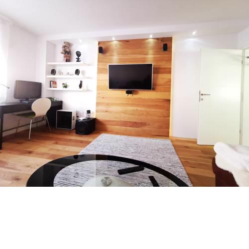 Cozy place, best location, WiFi, free parking, NETFLIX...