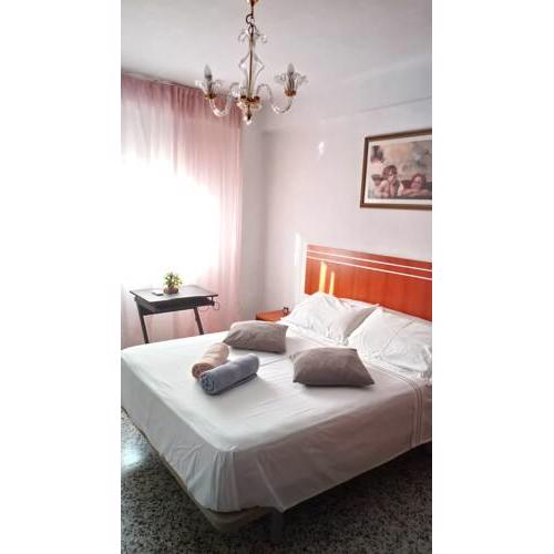 Уютная комната в Малаге!Cozy room in Malaga Iryna!