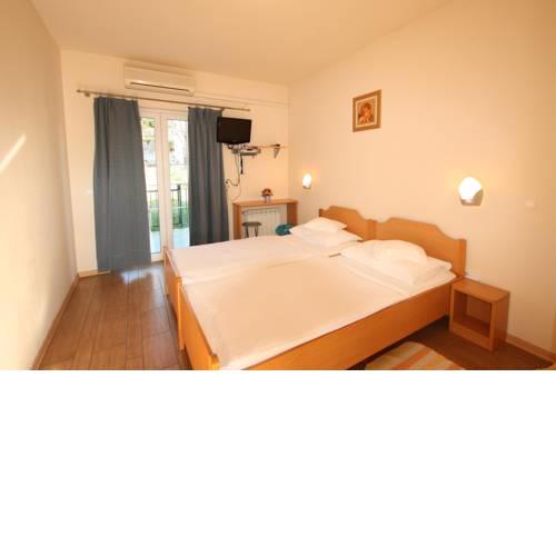 Cozy room in Porec city entrance