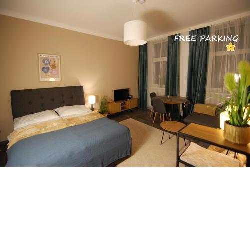 Cozy, Small, NEW with FREE Parking